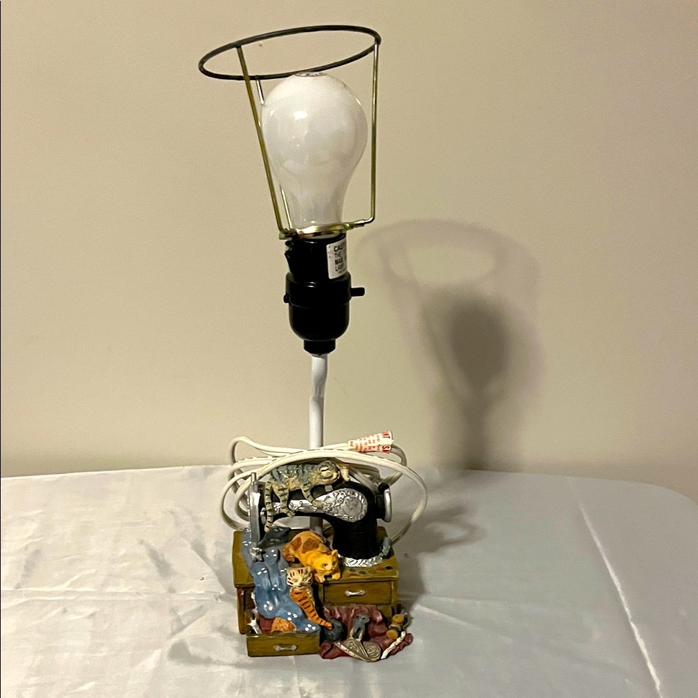 Unique Sewing Machine Table Lamp